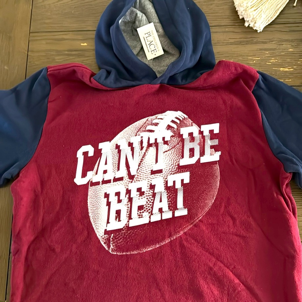 NEW WITH TAGS Burgundy Children’s Place Boys Swearshirt
